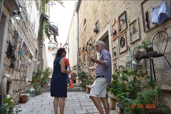 1 Hour Private Walking Tour in Korcula - What makes Saša’s guiding style different