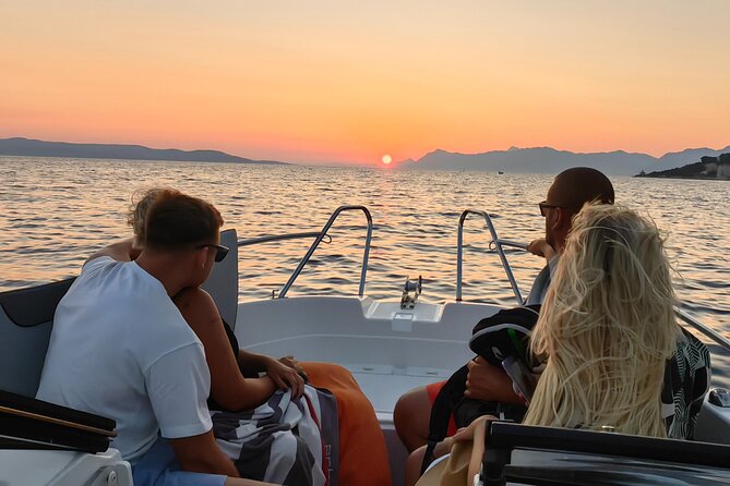 3 Islands Speedboat Tour: Golden Horn, Blue Lagoon & Jelsa Town - Who will enjoy this Brac outing most