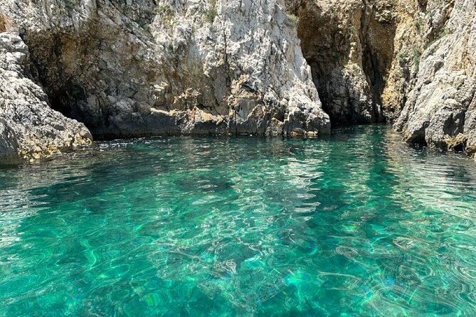 4-hour private boat tour: Discover the beauties of Istria - Lunch at Konoba Nando