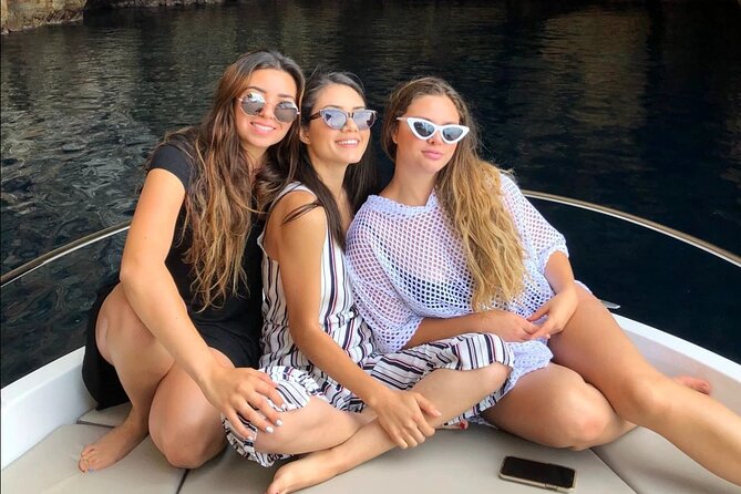 4-hour Private Boat Tour From Dubrovnik with Drinks - What comes with the boat