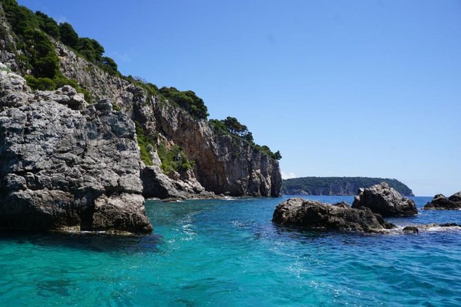 4h / 6h / 8h Elaphite Islands Tour with 6.5m/21FT SunDeck Boat - What the Skipper Adds to the Day