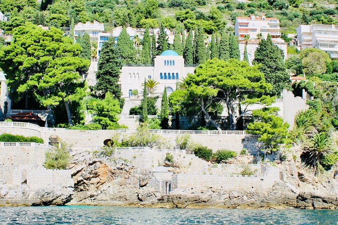 50-minute Panoramic Cruise of Dubrovnik with English Audio Guide - Historic buildings along the return route
