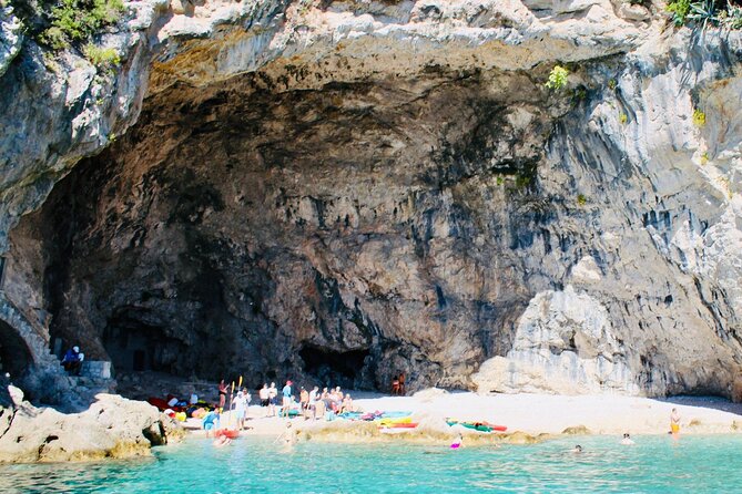 50-minute Panoramic Cruise of Dubrovnik with English Audio Guide - The English audio guide and onboard atmosphere