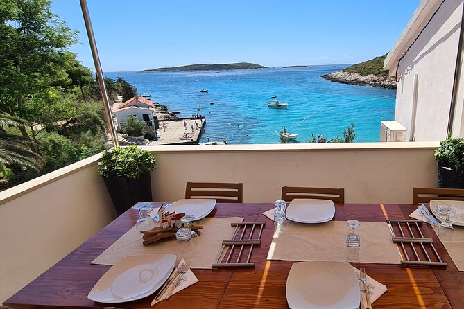 All-inclusive Gastro Blue Cave Tour from Split - Drinks, music, and the social side of the boat