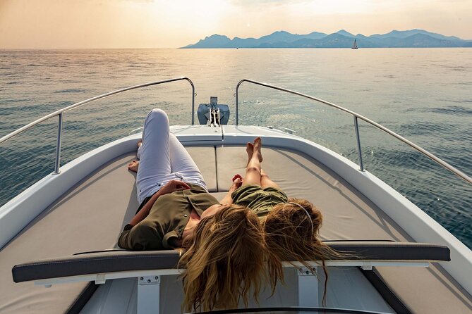 Amazing Sunset by private boat - Key points at a glance