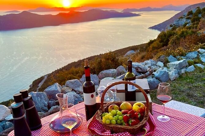 Authentic private viewpoint wine&dine tour - Milos Winery: a focused Pelješac tasting