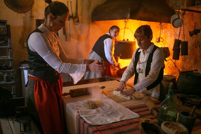 Back to the Roots - Ancient Island Interactive Experience - Figs, weaving, cooperage, and old household skills