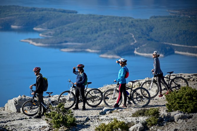 Biking Vidova - Skrip & museum of olive oil - Splitska - Postira - Why the Vidova Gora start works so well