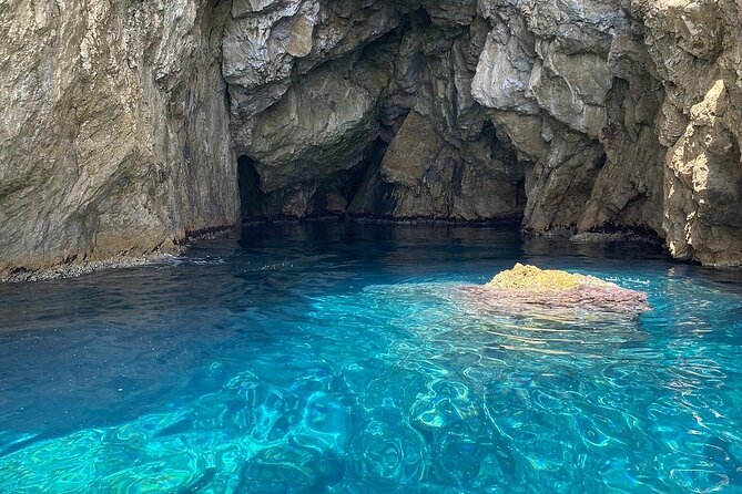 Blue and Green Cave Tour from Dubrovnik,private speed boats - Swimming between the Blue Cave and Green Cave