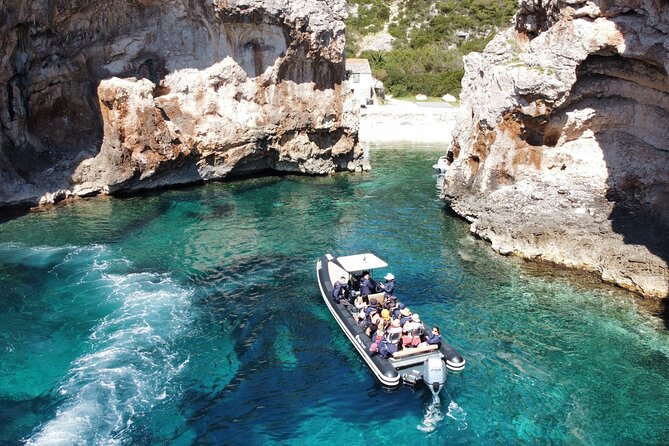 Blue Cave & 6 Islands Speedboat Tour From Split or Podstrana - Limestone Caves and Stiniva Cove