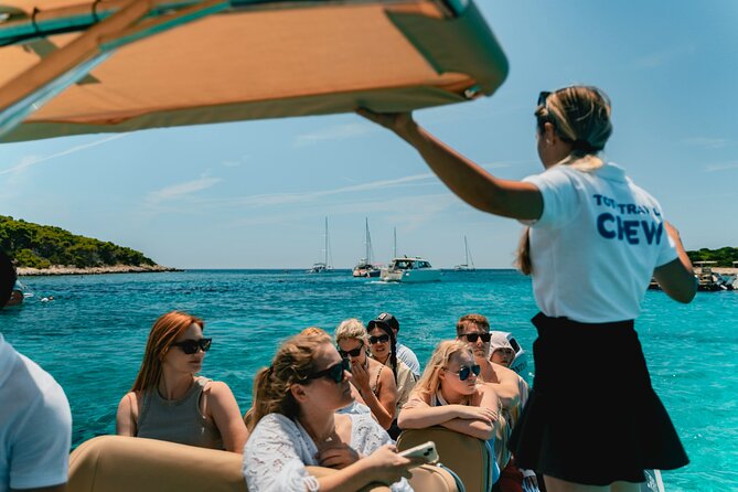 Blue Cave & 6 Islands Speedboat Tour From Split or Podstrana - Blue Lagoon views and the Pakleni Islands
