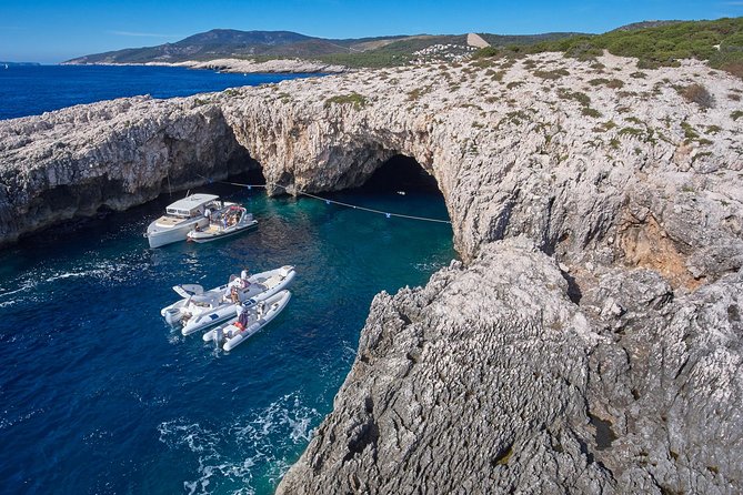 Blue Cave and Pakleni Islands group Tour from Hvar - Skippers, group mood, and boat comfort