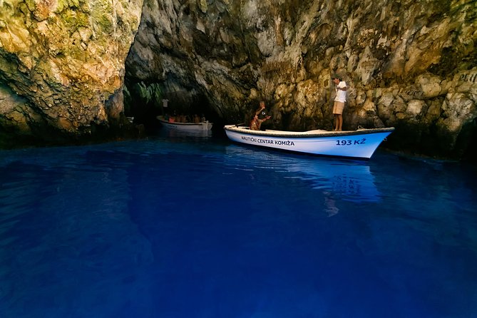 Blue Cave and Pakleni Islands group Tour from Hvar - Green Cave: a quick choice at the entrance