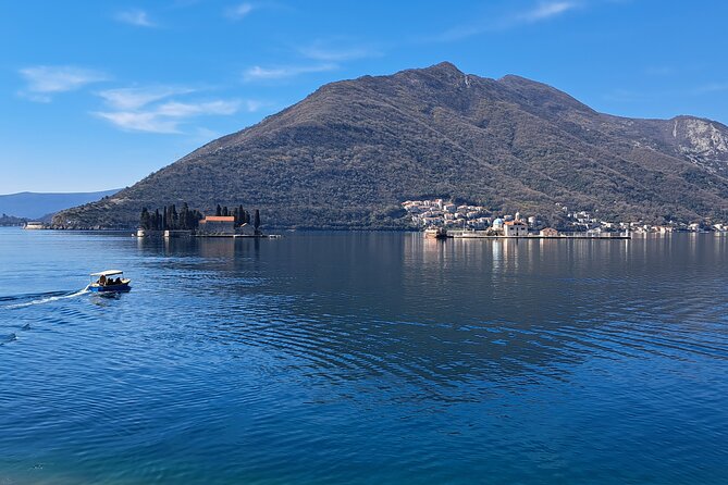 Blue Cave and Šunj Beach Speedboat Tour from Dubrovnik - The Blue Cave and its changing shades