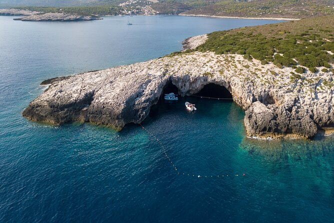 Blue Cave and Town Hvar with 5 Island Boat Tour - Komiža, the fishing harbor on Vis