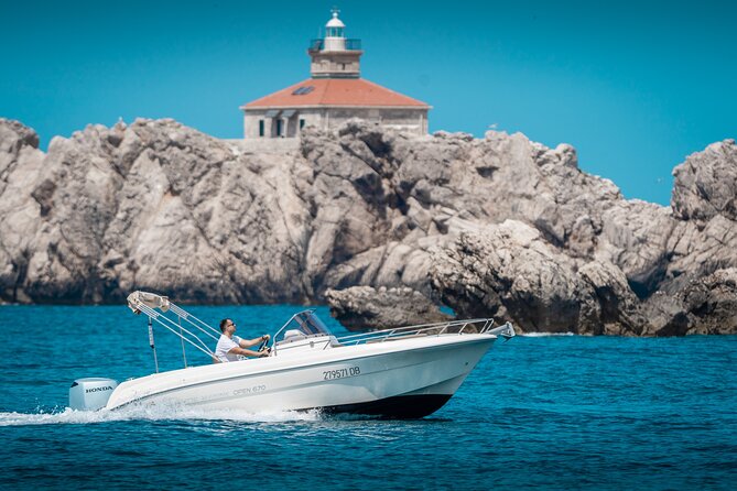 BLUE CAVE & ELAPHITI ISLANDS 4 HOURS ALL INCLUSIVE boat tour - What the private format changes