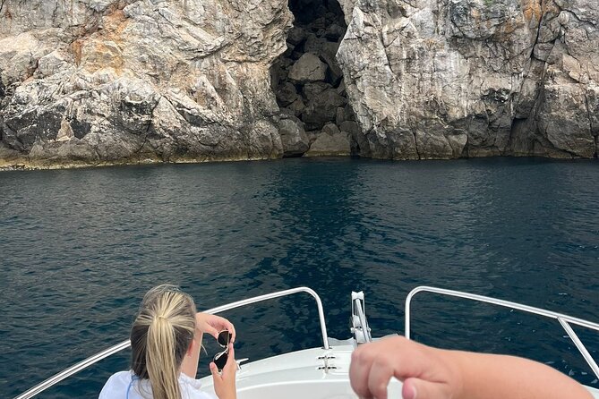 BLUE CAVE & ELAPHITI ISLANDS 4 HOURS ALL INCLUSIVE boat tour - A closer look at the four-hour rhythm