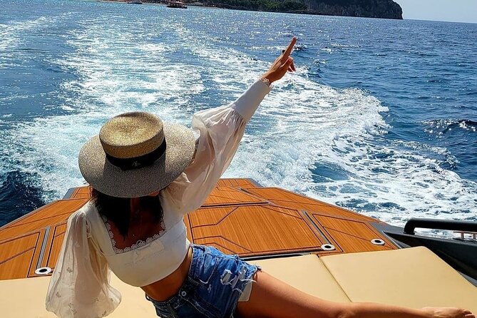 Blue cave & Hvar, 5 islands speed boat tour with unique boats from Split - Two and a half hours in Hvar Town