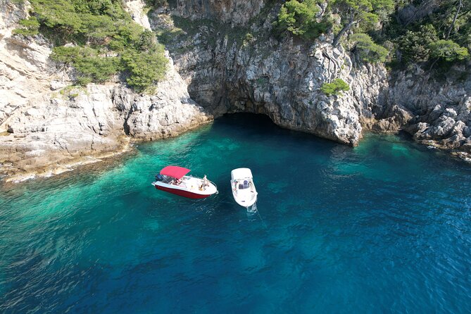 Blue cave tour - 4 caves and sandy beach - Who will enjoy this boat trip most?