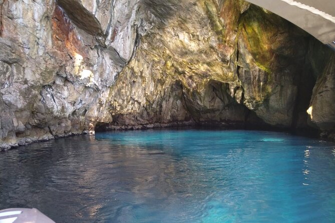 Blue cave tour - 4 caves and sandy beach - Šunj Beach gives the trip a proper pause