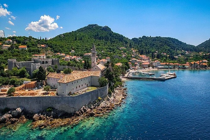 Blue & Green Cave Experience: Drinks, Snorkeling & Šunj Beach - The boat crew and the feel of the day