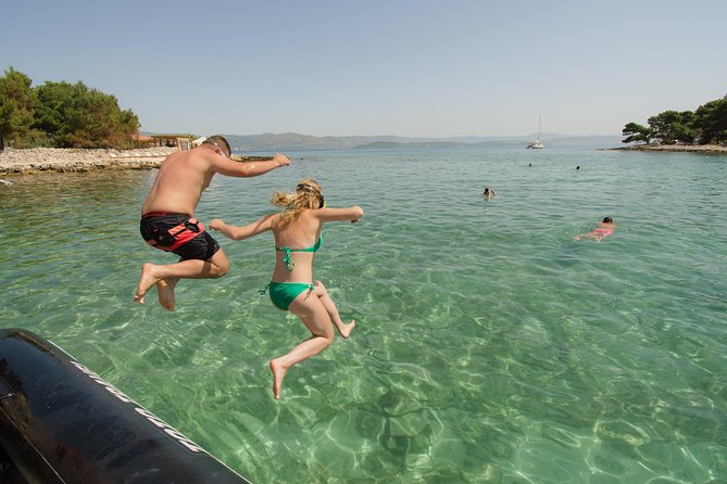 Blue Lagoon & 3 Islands Small-Group Speedboat Tour - What to pack for the Adriatic