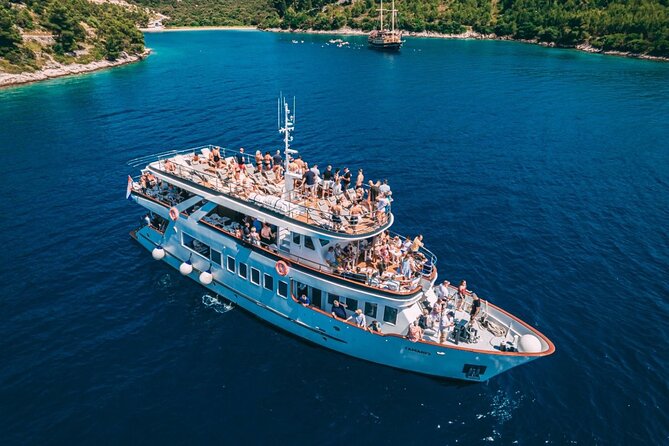 Blue Lagoon, Borkko Beach & Šolta from Split with LUNCH & DRINKS - Leaving Split for a full day on the Adriatic