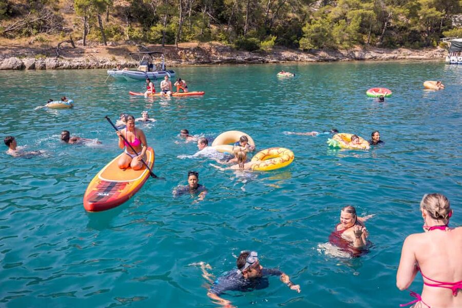 Blue Lagoon & Islands Day Cruise from Split with Lunch - Lunch on board, with three burger choices