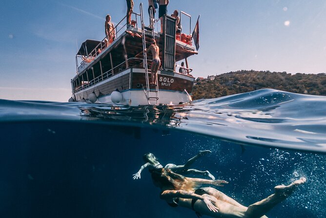 Blue Lagoon & Šolta Island from Trogir LUNCH & DRINKS INCLUDED - Who should book this cruise