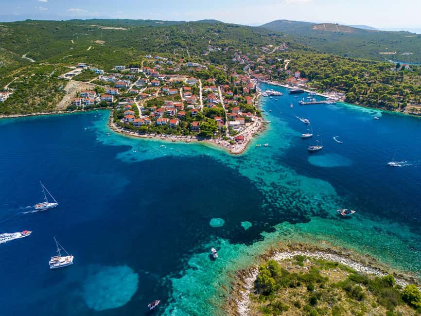 Blue Lagoon & Šolta Small-Group Boat Tour from Split - What the small group changes