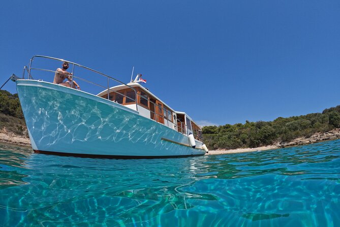Boat Tour at Delfina Hvar - A five-hour schedule that leaves room to breathe