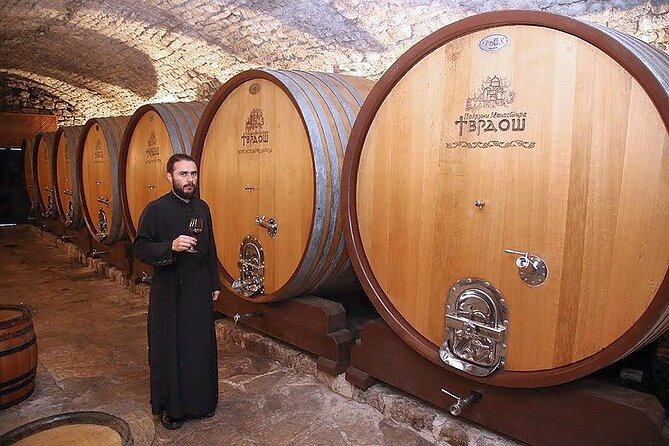 Bosnia Food and Wine Experience Tour - From Dubrovnik - Pridvorci, family wine, and a simple local snack