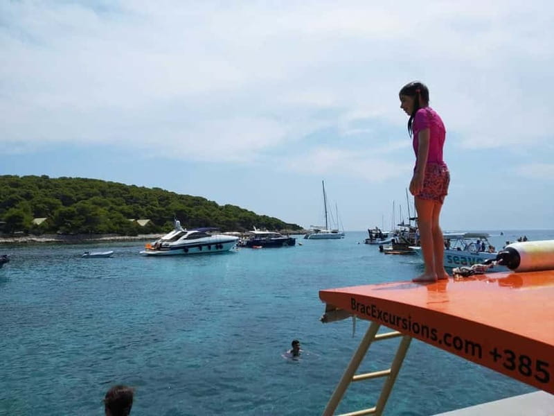 Brač: Blue Cave Island Hopping Luxury Tour - Shared trip or private boat?