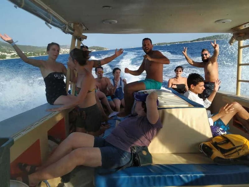 Brač: Blue Cave Island Hopping Luxury Tour - Stiniva Cove from the water