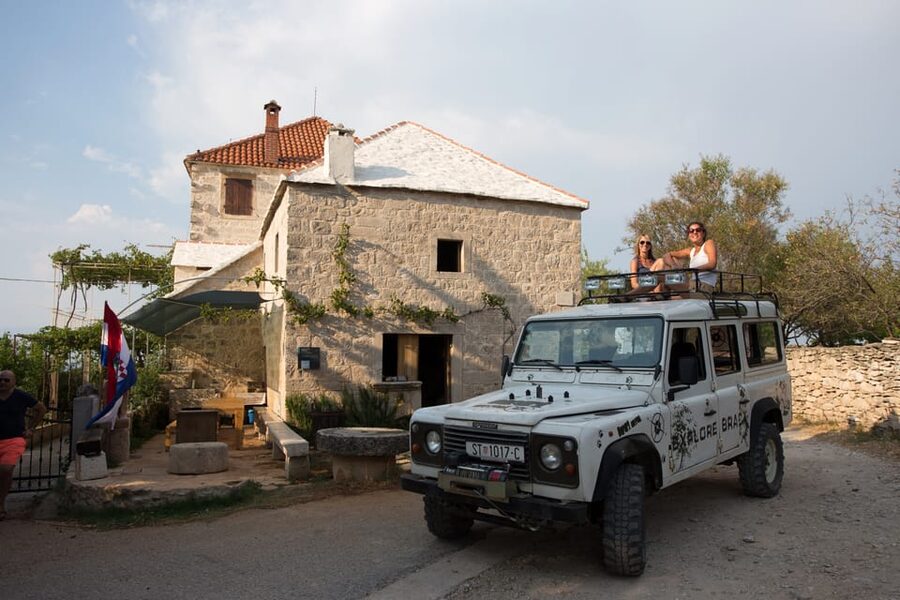 Brač: Island Exploration Tour by Four-Wheel Drive Jeep - How the timing and transport work