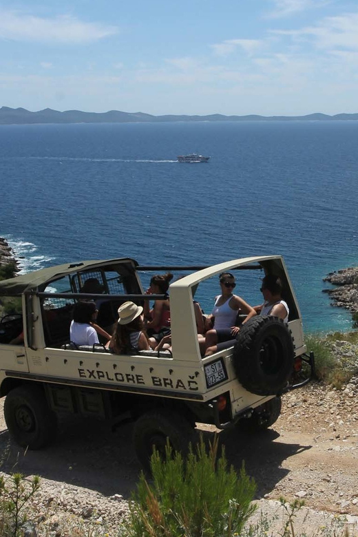 Brač: Island Exploration Tour by Four-Wheel Drive Jeep - Lunch at a family farm and winery