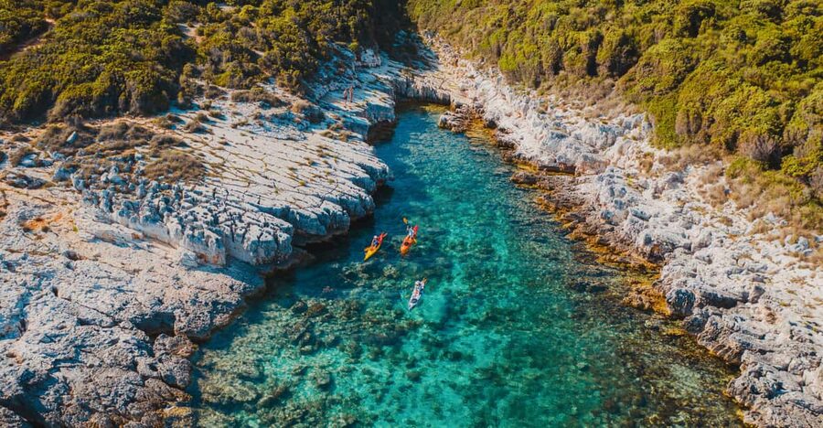 Cape Kamenjak: Cave and Safari Experience by Kayak - Setting out along the 8.5-kilometer coast
