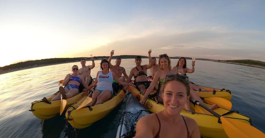 Cape Kamenjak: Sunset Kayak/SUP Wine Tour - Ceja Island, Rabbits, Beaches, and Wide Views