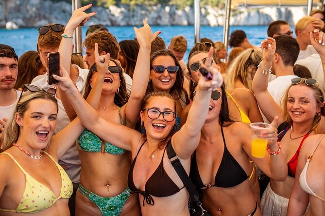 Captain’s Boat Party Split–Blue Lagoon Swim Stop + Free Shots &DJ - Key points to know before booking