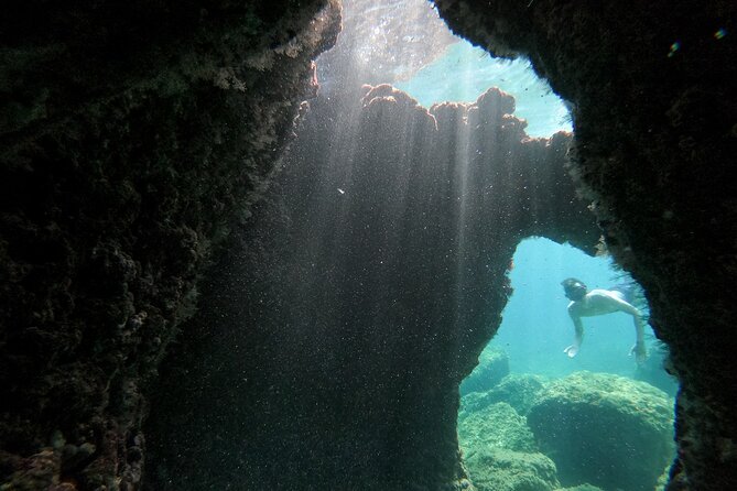 Cave exploring by kayak - Guides, group size, and the general feel
