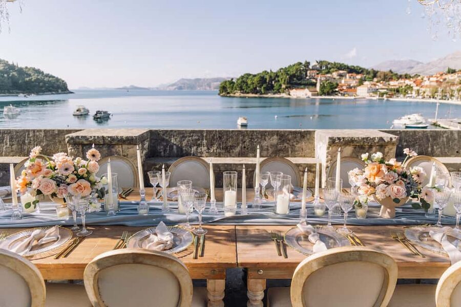 Cavtat: Banac Gallery Entrance & Sparkling Wine - Paintings, sculpture, and Van Gogh’s Sunflowers