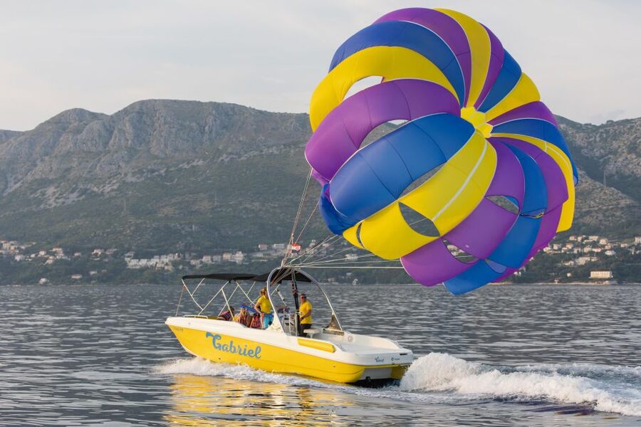 Cavtat: Parasailing - The views are the real payoff