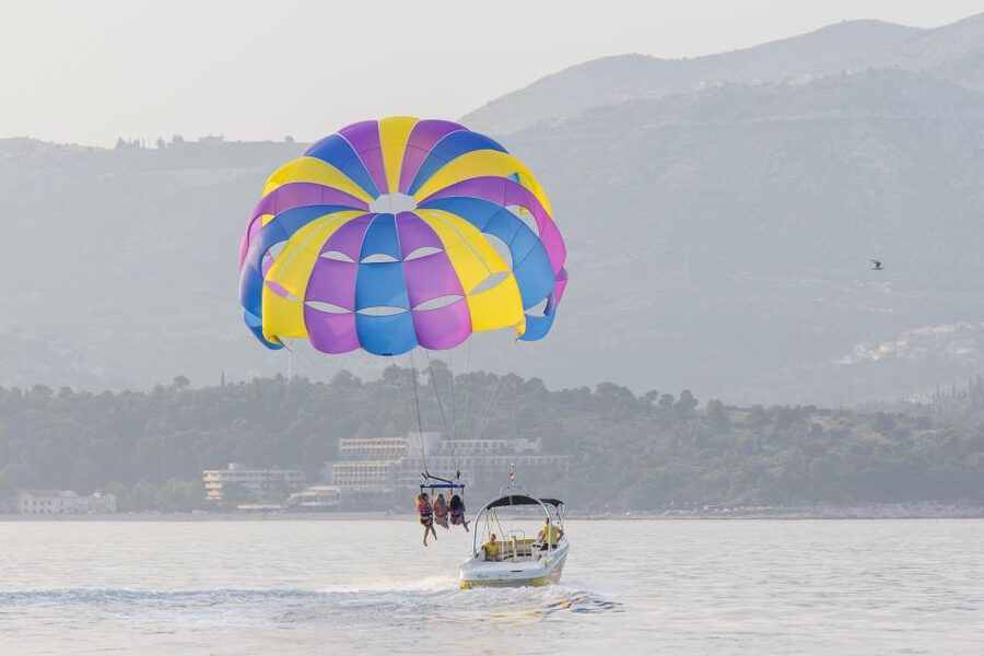 Cavtat: Parasailing - Photos and the extra cost