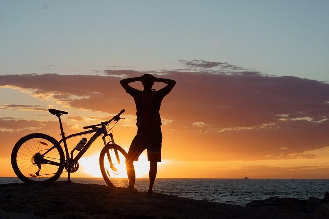 Chill Sunset Tour with E-Bike - Why the 6:00 pm start works so well
