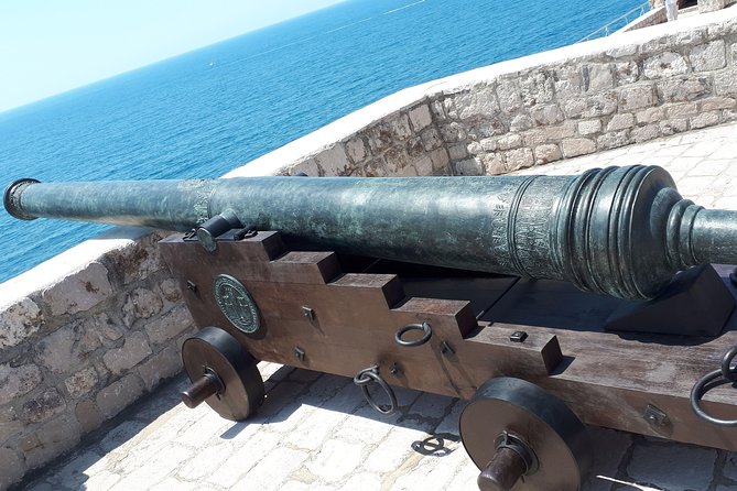 City Walls Legends and Facts Tour - Price and group size: when the cost makes sense