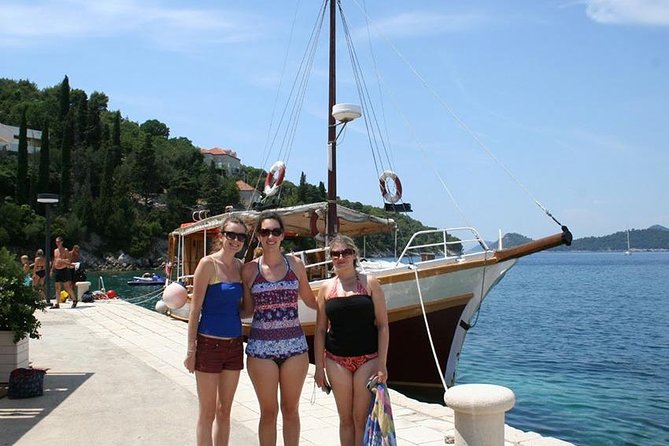 Day Cruise in the Elafiti Islands from Dubrovnik - Lunch, wine, and the practical boat experience