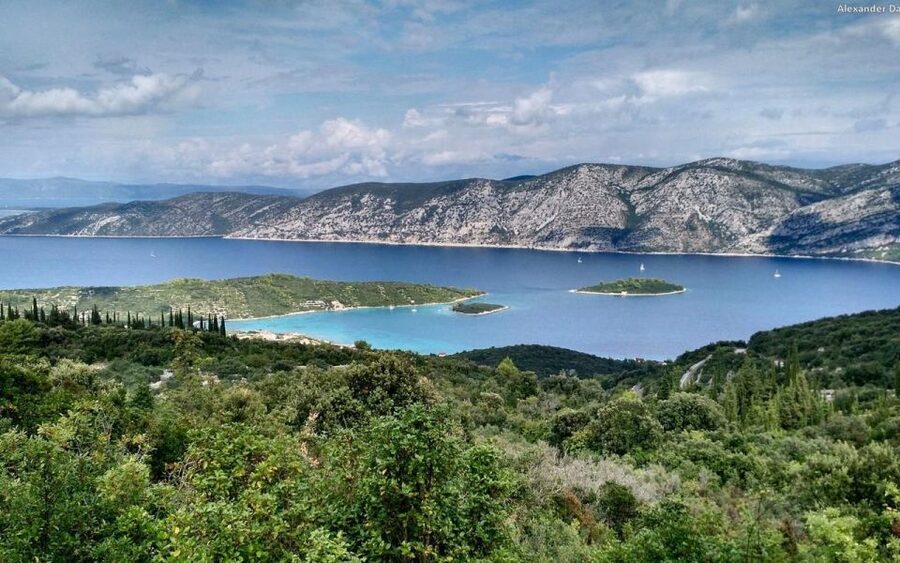 Day Tour from Dubrovnik - Korčula and Pelješac Wine Tasting - Ston walls and saltworks in 45 minutes