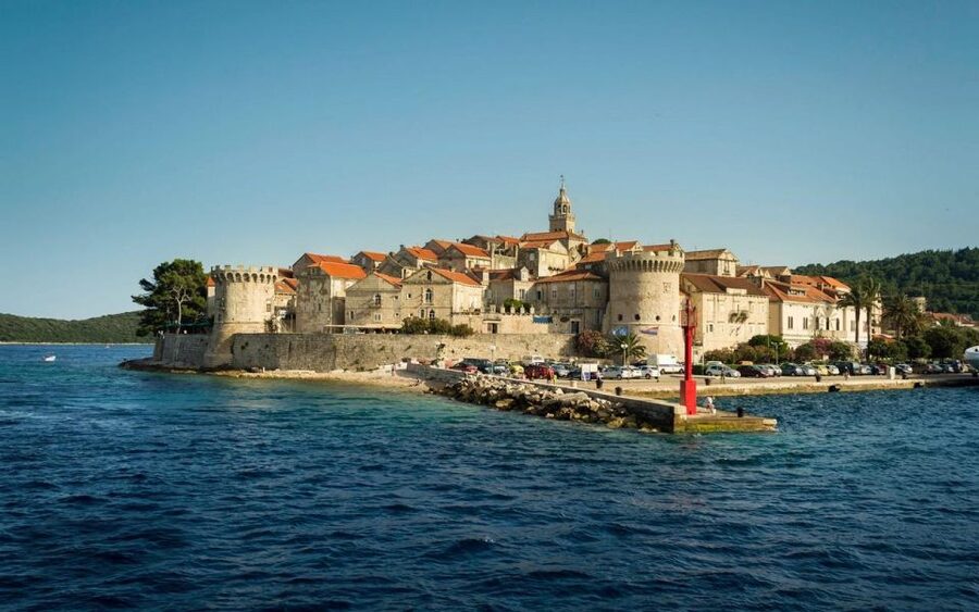 Day Tour from Dubrovnik - Korčula and Pelješac Wine Tasting - The early pickup and road to Ston