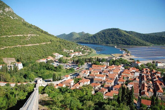 Day Tour of Mostar, Kravica Waterfalls & Počitelj small group - Crossing from Dubrovnik into a different country