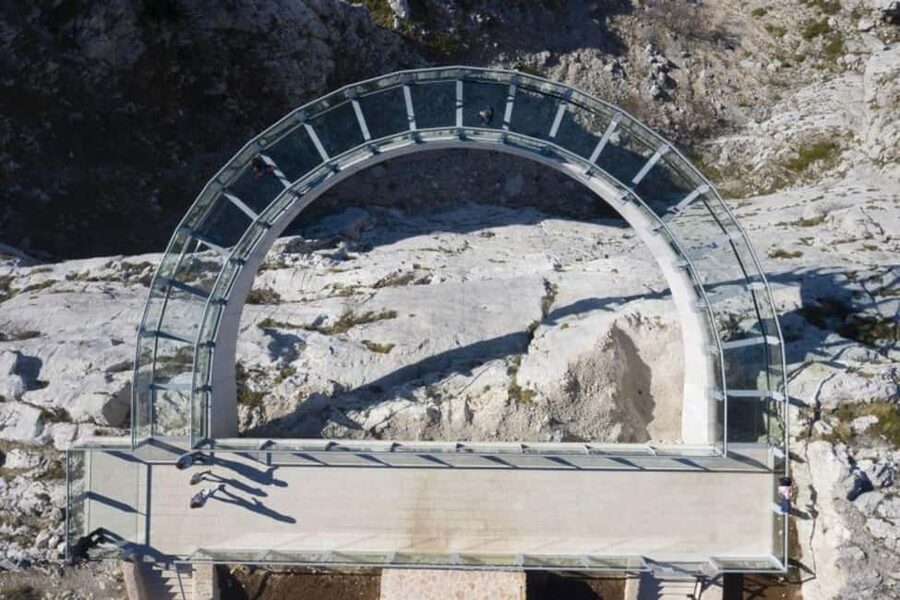 Day tour Skywalk Biokovo - The minivan ride from the Makarska Riviera